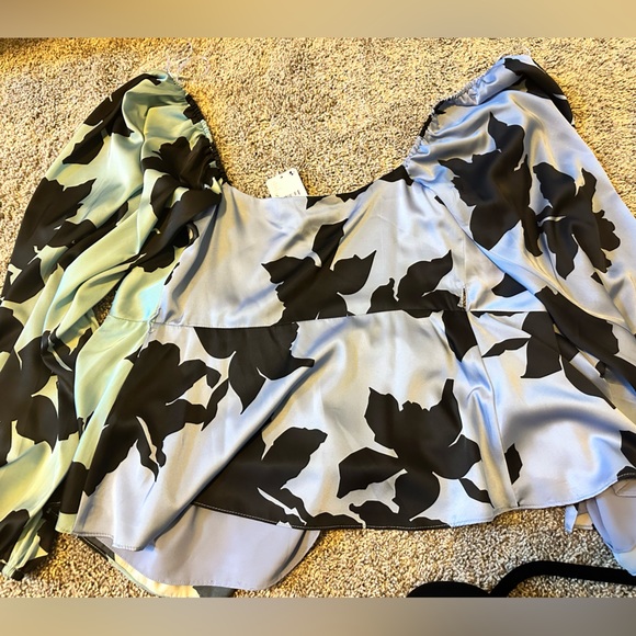 Hutch by free people beautiful flowered wrap top - Picture 7 of 7